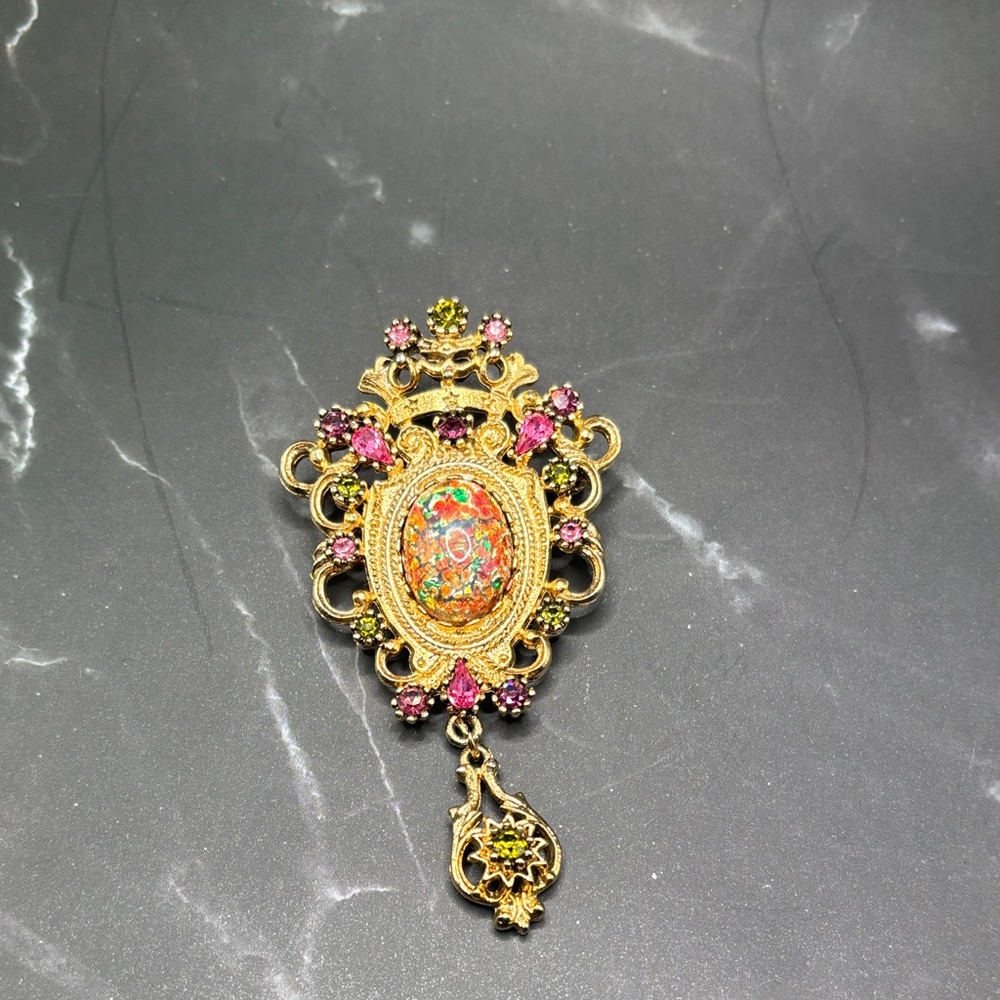Vintage Sarah Coventry contessa brooch